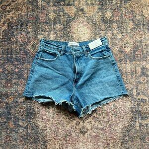 Abercrombie 90s Relaxed Cutoff Short: High Rise